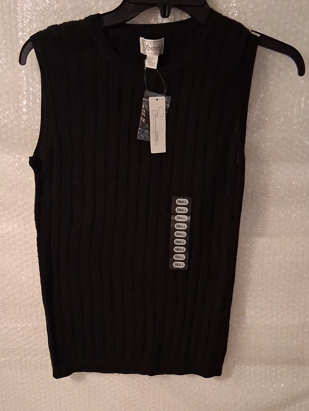 Foxcroft Size Small Black Ribbed Crewneck Sleeveless Sweater Layering Top